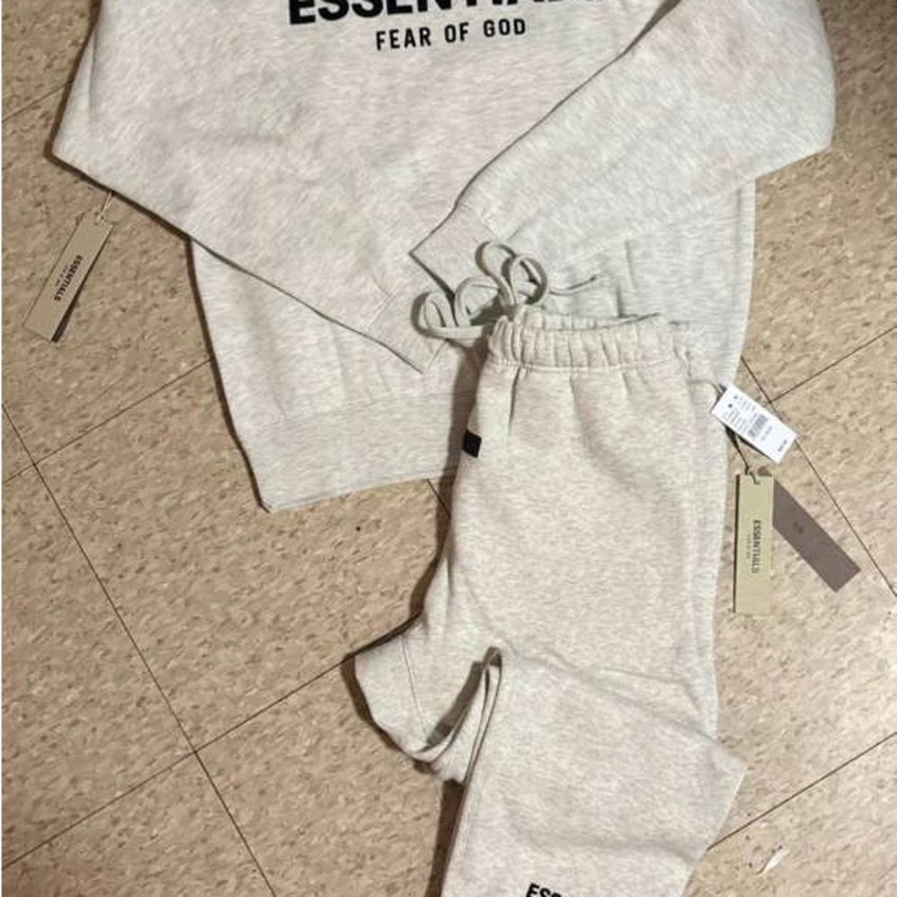 Essential  Gray Joggers - Picture 5 of 5